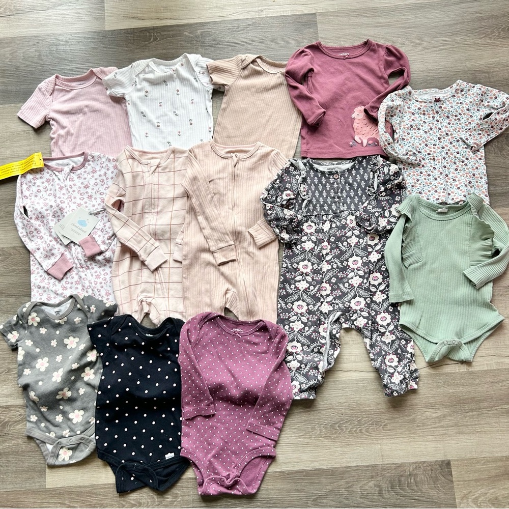 Mixed Colors Baby Girls One-Piece Bodysuit & Romper Set. Bundle 12 months